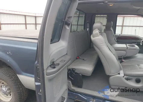 2004 Ford F-250 Lariat/Xl/Xlt z USA, uszkodzony, nr VIN 1FTNX21P74ED87664